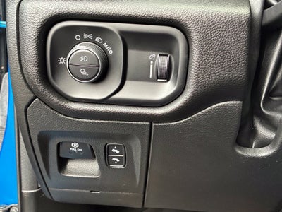 2023 RAM 1500 Big Horn Crew Cab 4x4 5'7" Box
