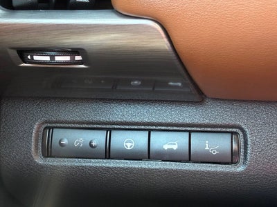 2024 Nissan Pathfinder Platinum 4WD