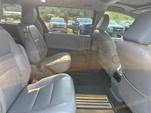 2016 Toyota Sienna XLE