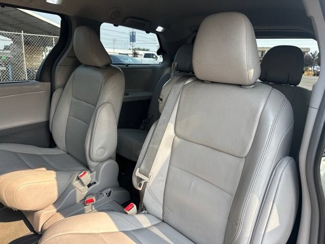 2016 Toyota Sienna XLE