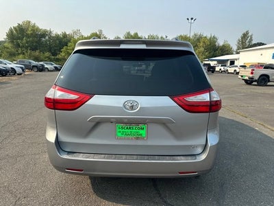 2016 Toyota Sienna XLE