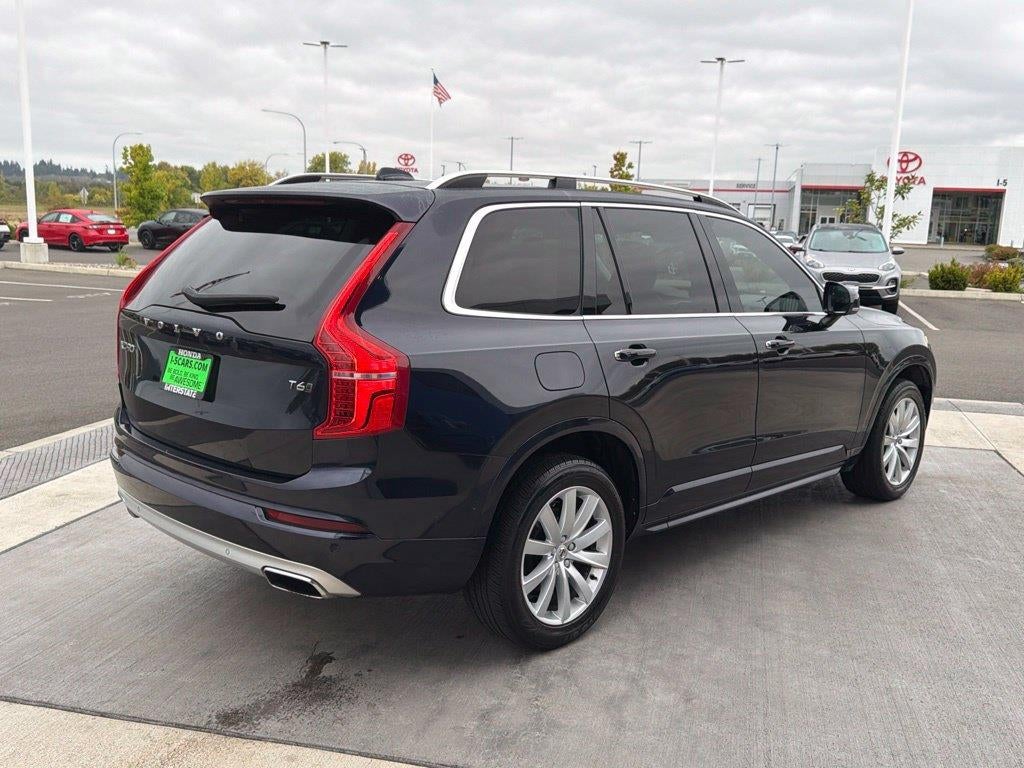 2017 Volvo XC90 T6 Momentum
