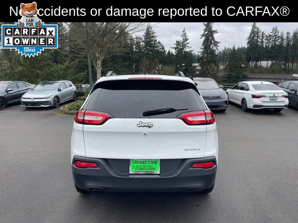 2016 Jeep Cherokee Sport