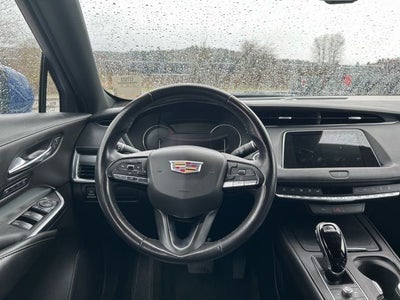 2022 Cadillac XT4 Premium Luxury
