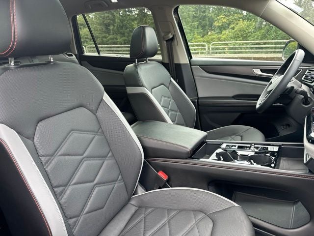 2024 Volkswagen Atlas 2.0T Peak Edition SEL