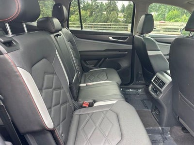 2024 Volkswagen Atlas 2.0T Peak Edition SEL