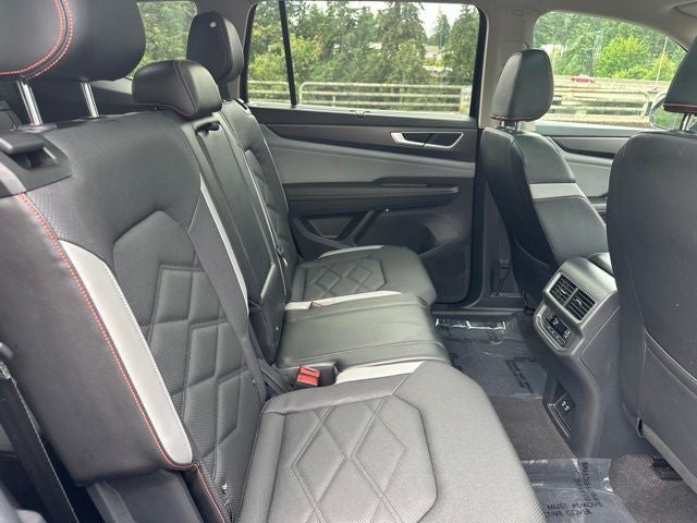 2024 Volkswagen Atlas 2.0T Peak Edition SEL