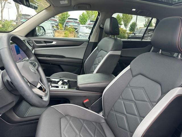2024 Volkswagen Atlas 2.0T Peak Edition SEL