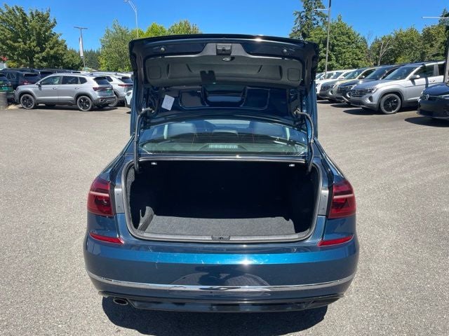 2018 Volkswagen Passat 2.0T R-Line