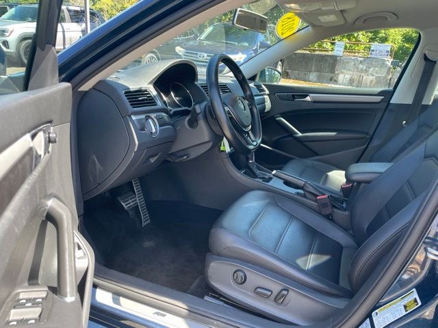 2018 Volkswagen Passat 2.0T R-Line