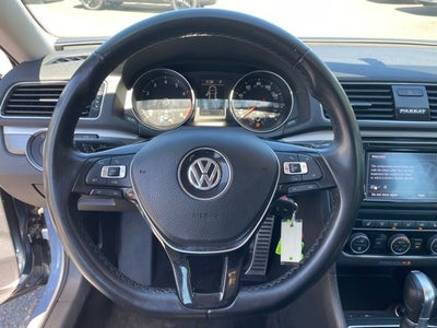 2018 Volkswagen Passat 2.0T R-Line