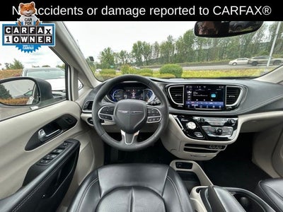 2023 Chrysler Pacifica Hybrid Touring L