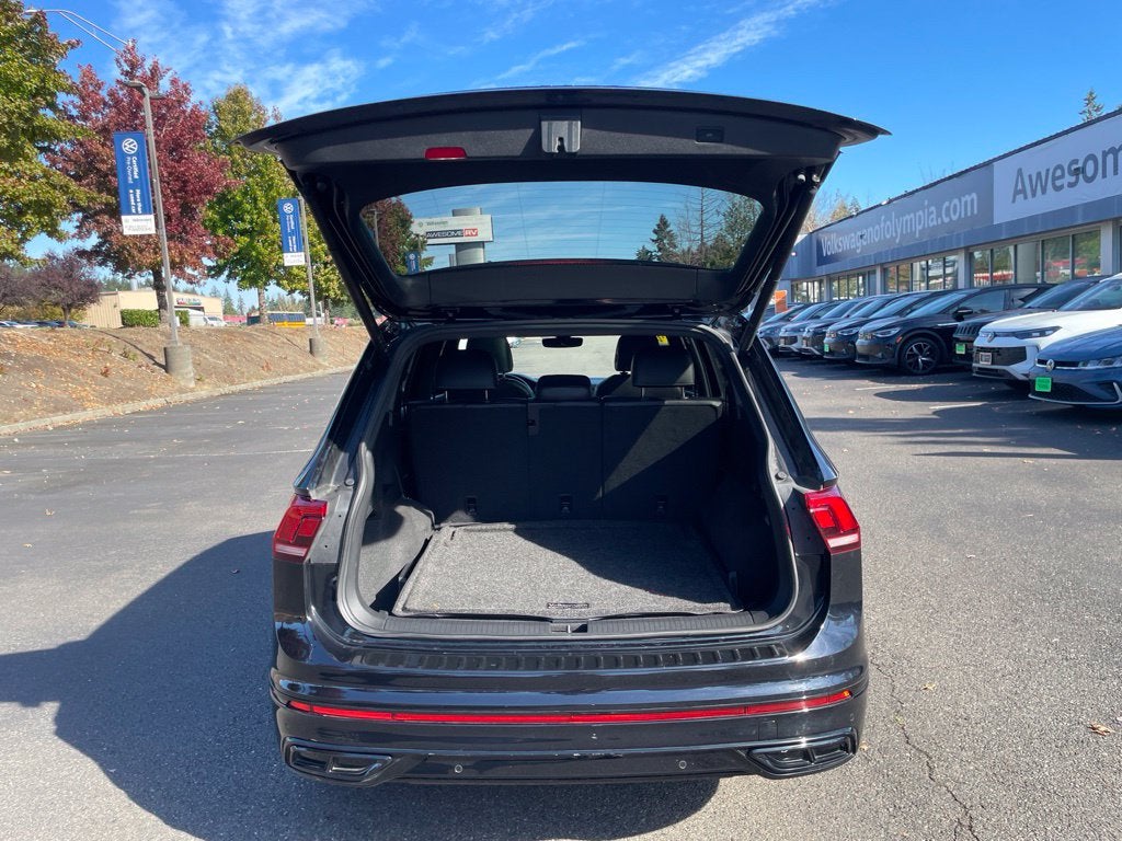 2024 Volkswagen Tiguan 2.0T SE R-Line Black