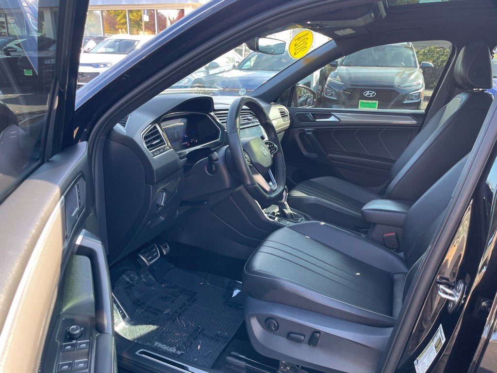 2024 Volkswagen Tiguan 2.0T SE R-Line Black