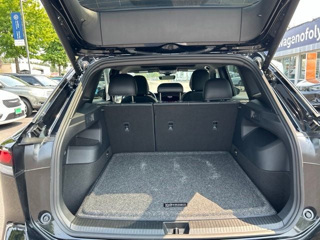 2025 Volkswagen Tiguan 2.0T SE R-Line Black