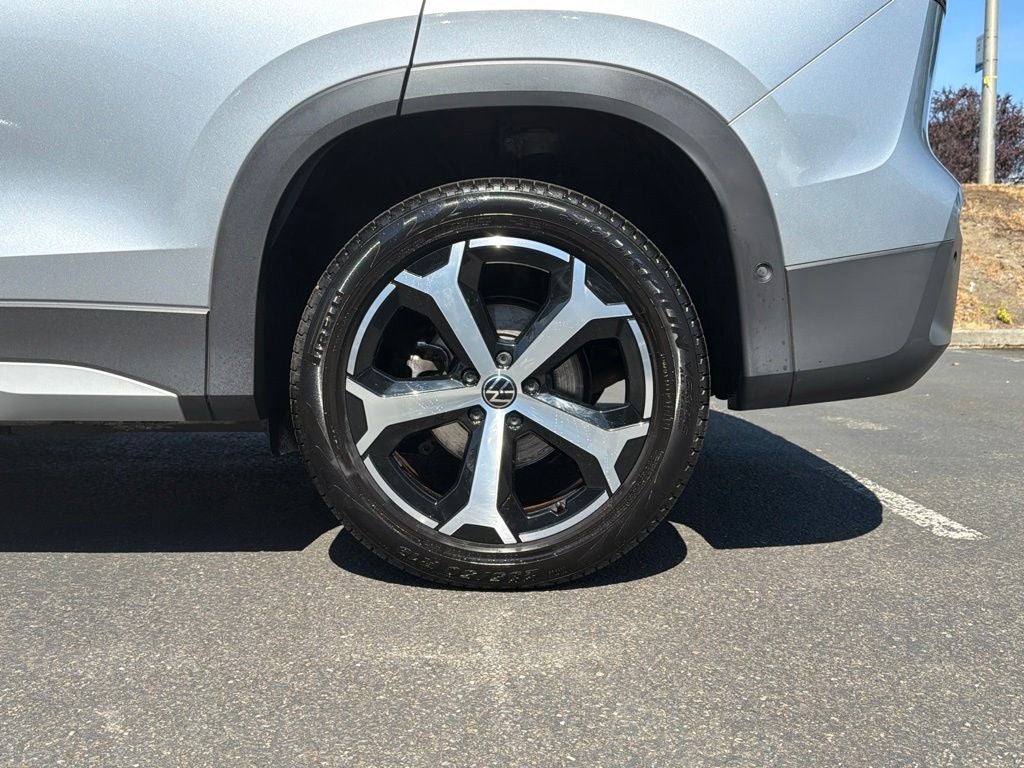 2025 Volkswagen Tiguan 2.0T SE