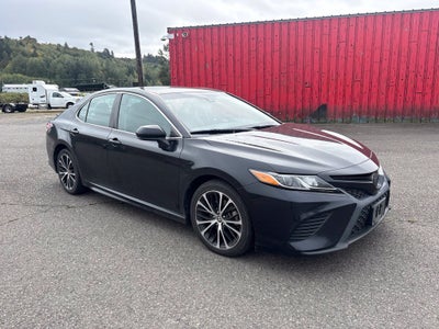 2020 Toyota Camry SE