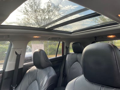 2022 Toyota Highlander Hybrid Platinum
