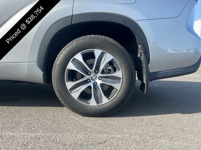 2023 Toyota Highlander Hybrid XLE