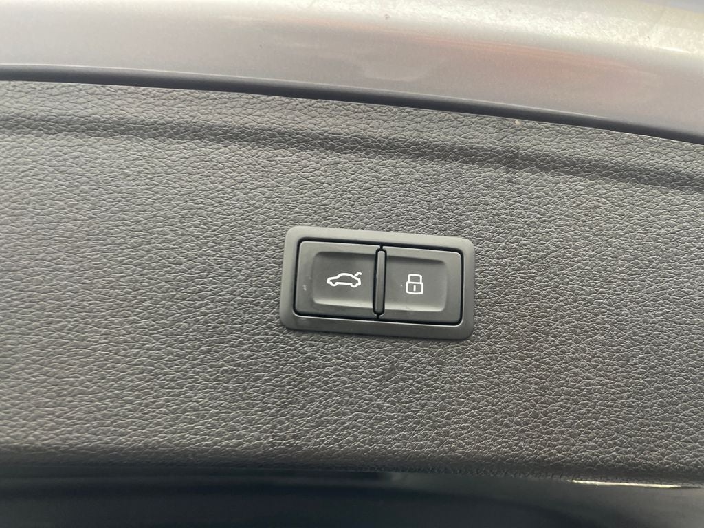 2024 Audi Q5 45 S line Premium quattro