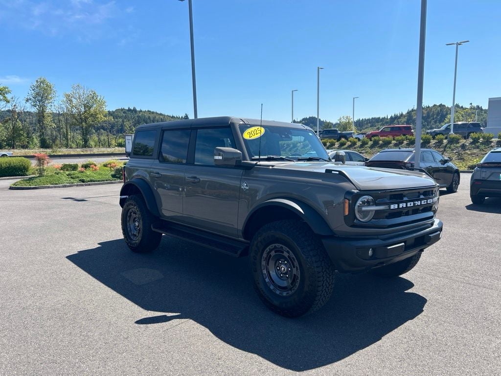 2025 Ford Bronco Outer Banks