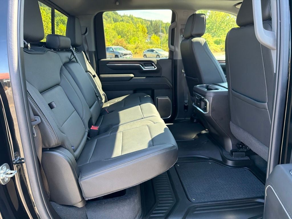 2025 GMC Sierra 3500HD Denali