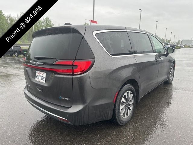 2023 Chrysler Pacifica Hybrid Touring L