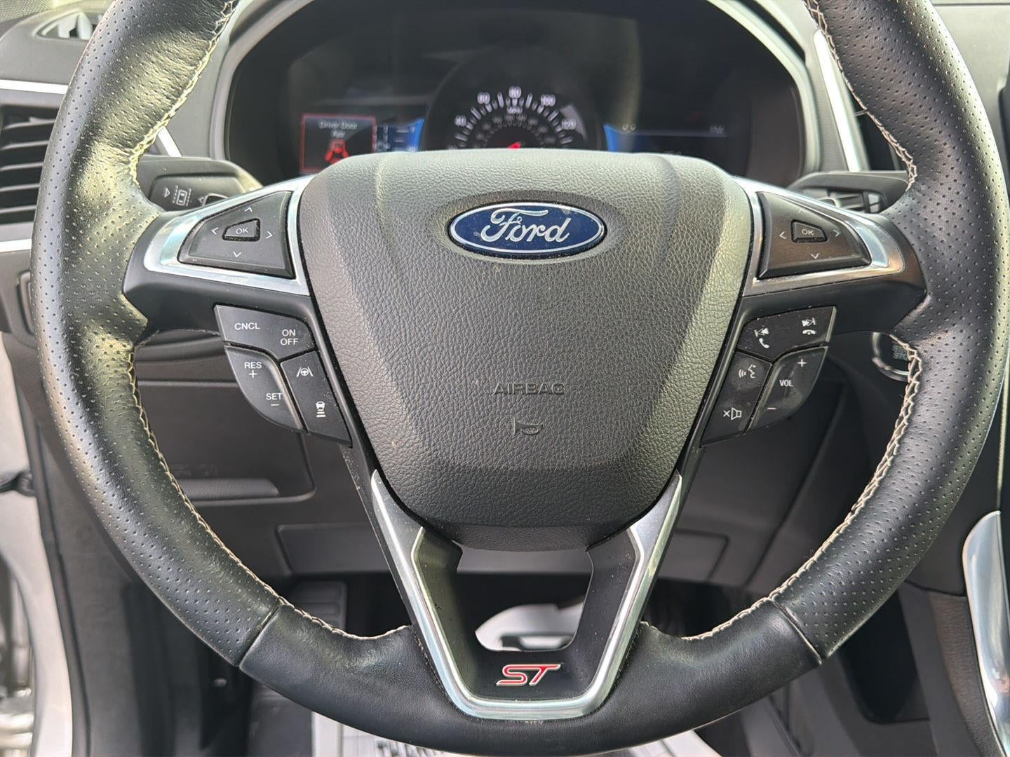 2022 Ford Edge ST