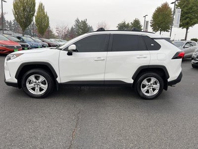 2020 Toyota RAV4 XLE