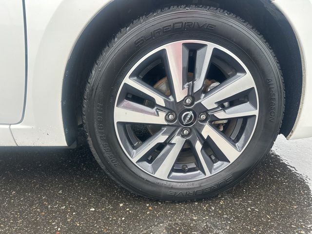 2023 Nissan Versa 1.6 SV