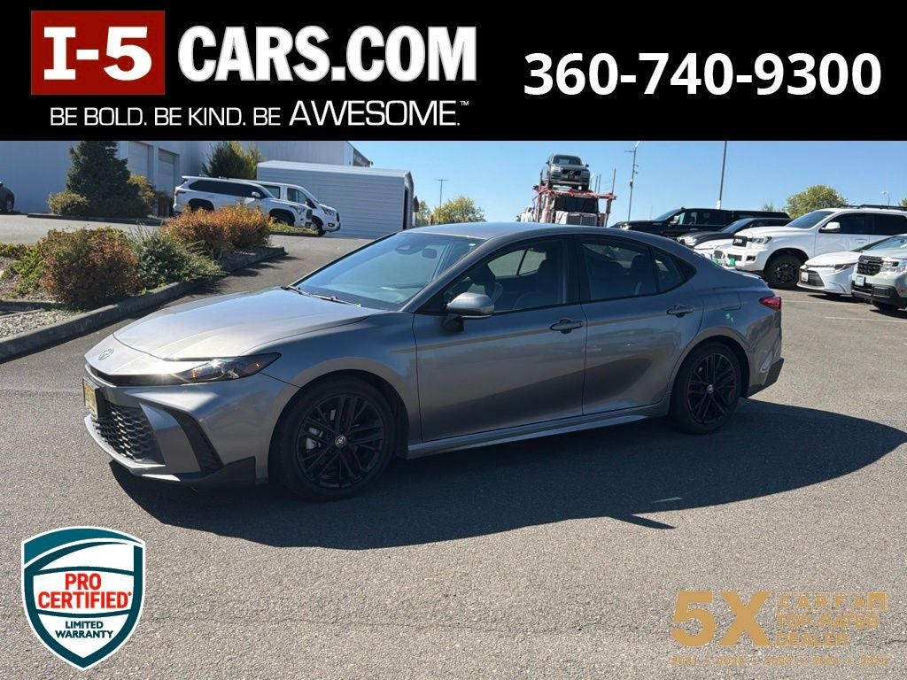 2025 Toyota Camry SE