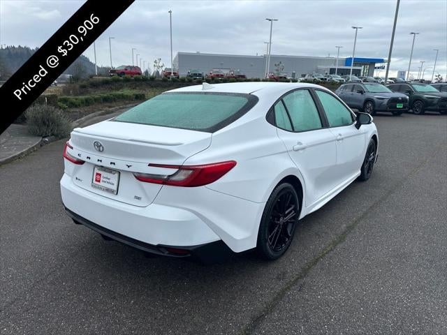 2025 Toyota Camry SE