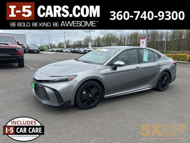 2025 Toyota Camry SE