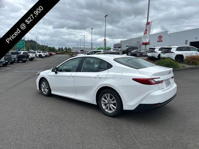 2025 Toyota Camry LE
