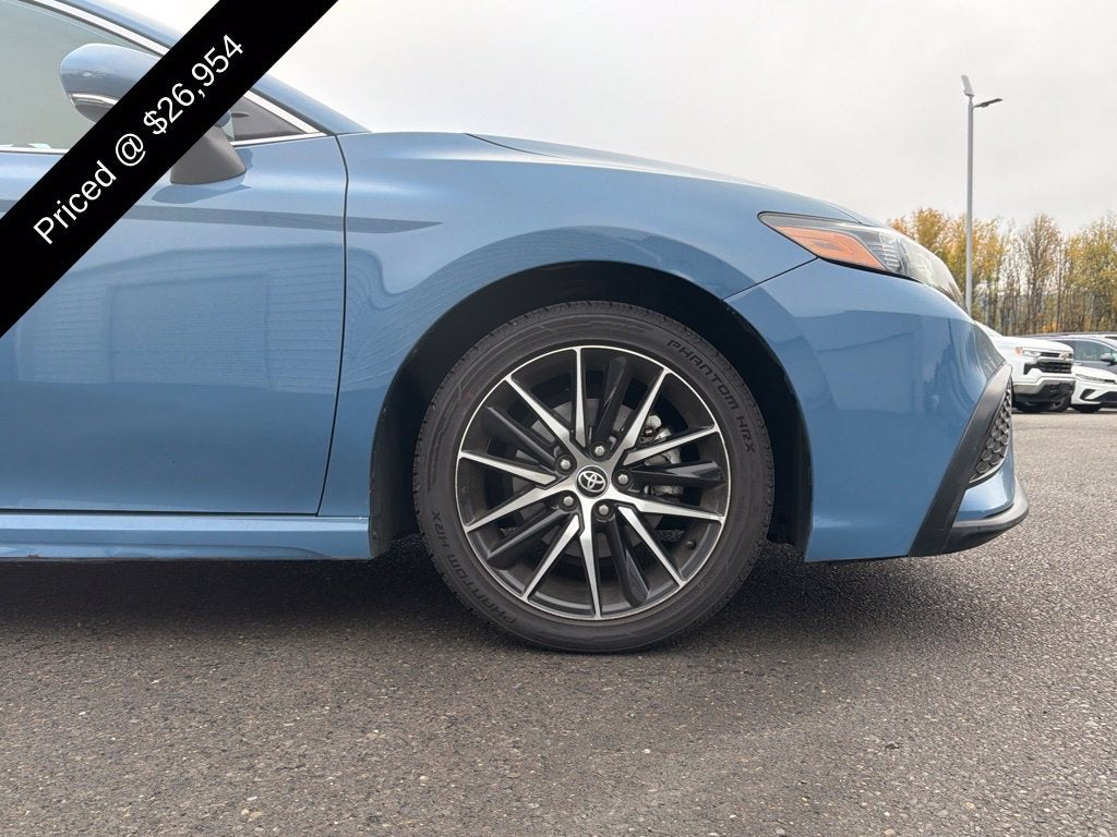 2024 Toyota Camry SE