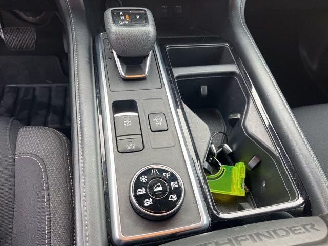 2023 Nissan Pathfinder SV