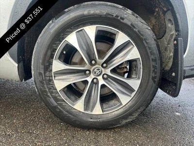 2022 Toyota Highlander Hybrid XLE