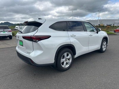 2024 Toyota Highlander LE