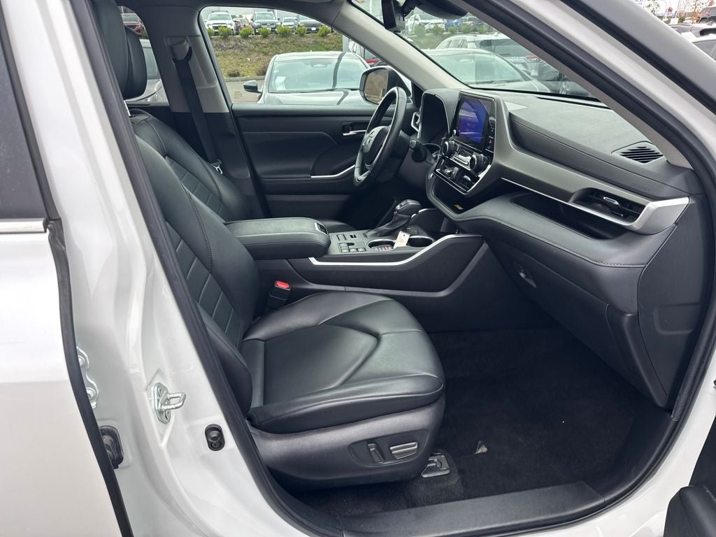 2024 Toyota Highlander XLE