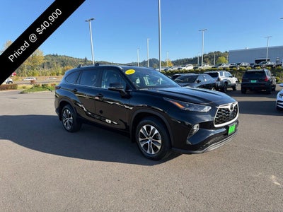 2024 Toyota Highlander XLE