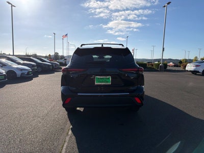 2024 Toyota Highlander XLE