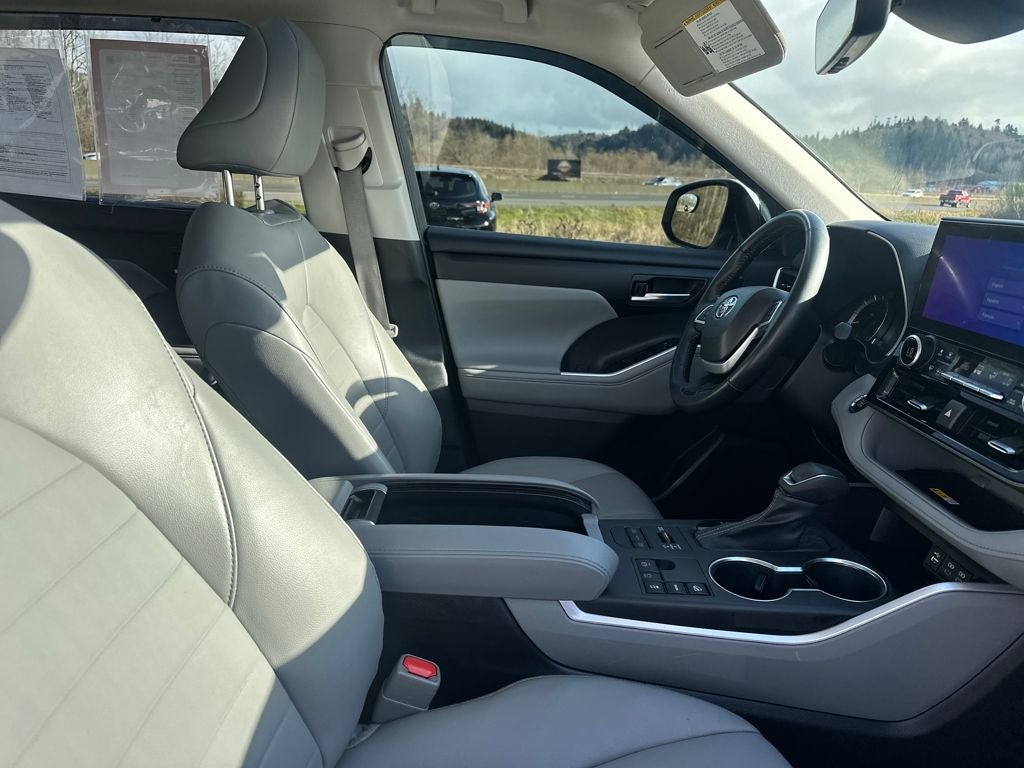 2023 Toyota Highlander XLE