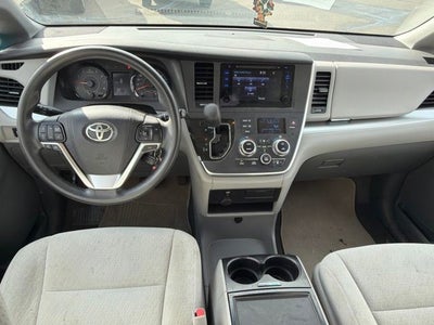 2015 Toyota Sienna LE 8 Passenger