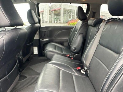 2015 Toyota Sienna SE Premium 8 Passenger
