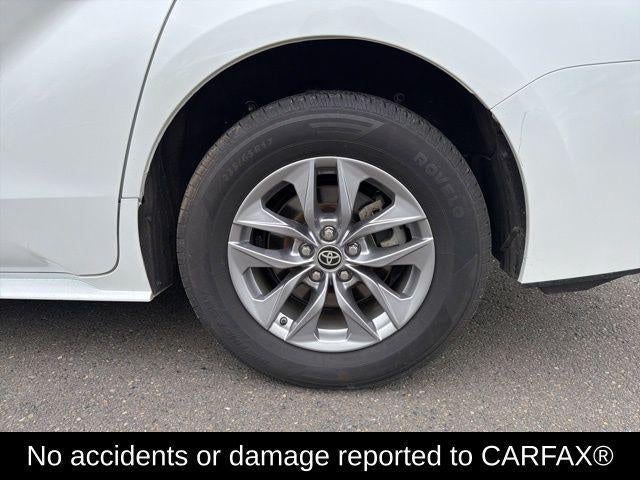 2023 Toyota Sienna XLE 8 Passenger