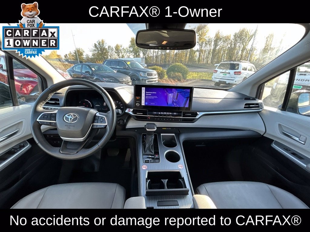 2025 Toyota Sienna XLE 8 Passenger