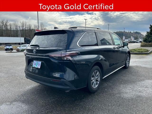 2024 Toyota Sienna XLE 8 Passenger