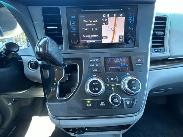 2017 Toyota Sienna XLE 8 Passenger