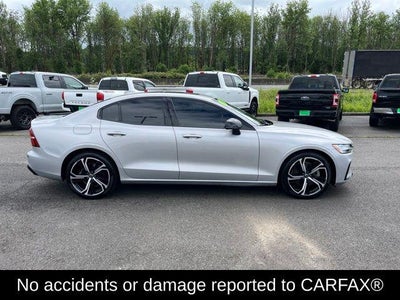 2024 Volvo S60 B5 Core Dark Theme