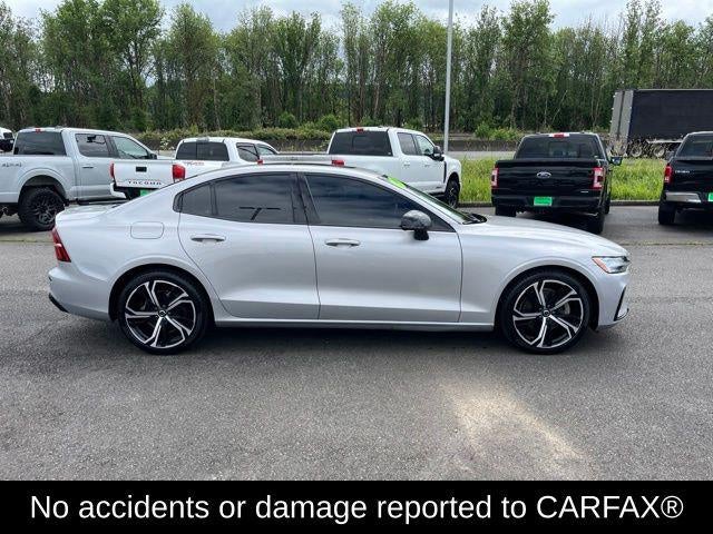 2024 Volvo S60 B5 Core Dark Theme